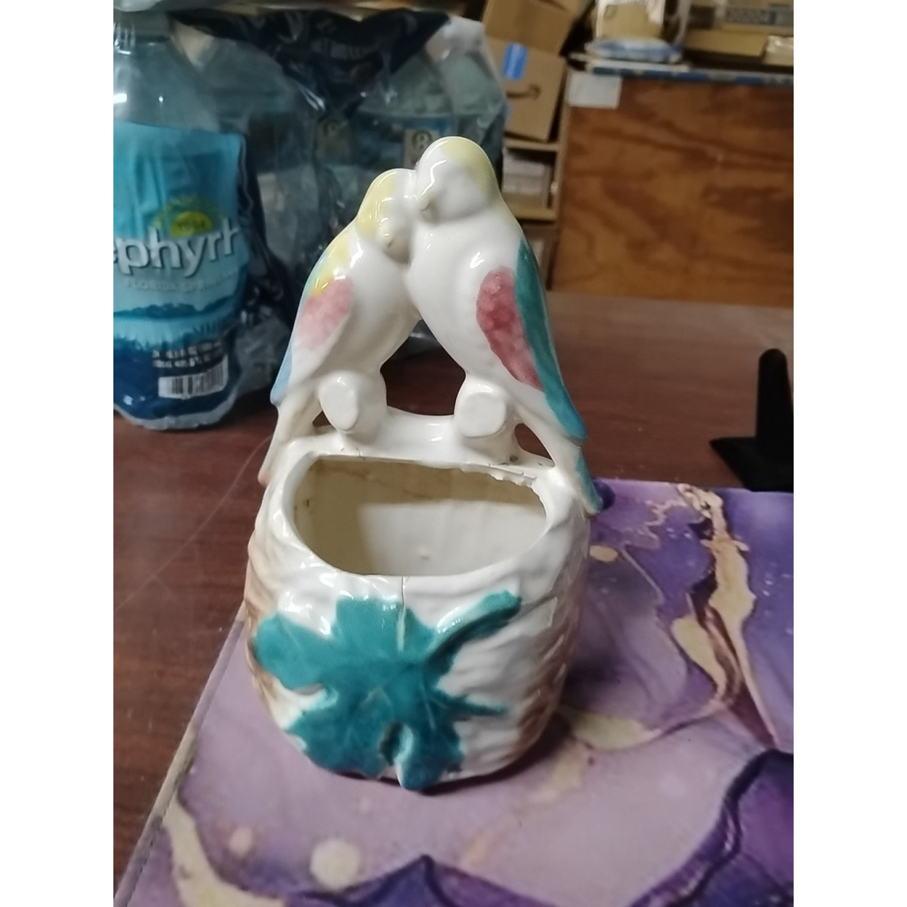 VINTAGE WALL POCKET PLANTER LOVE BIRDS MORTON POTTERY 7” Tall